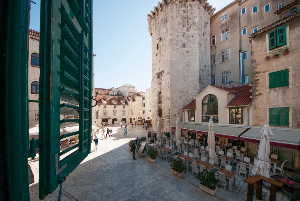 Tower Square Apartments Спліт Номер фото